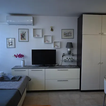 Omis Centar Studio Apartment Exterior photo