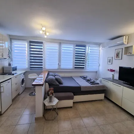 Omis Centar Studio Apartment Exterior photo