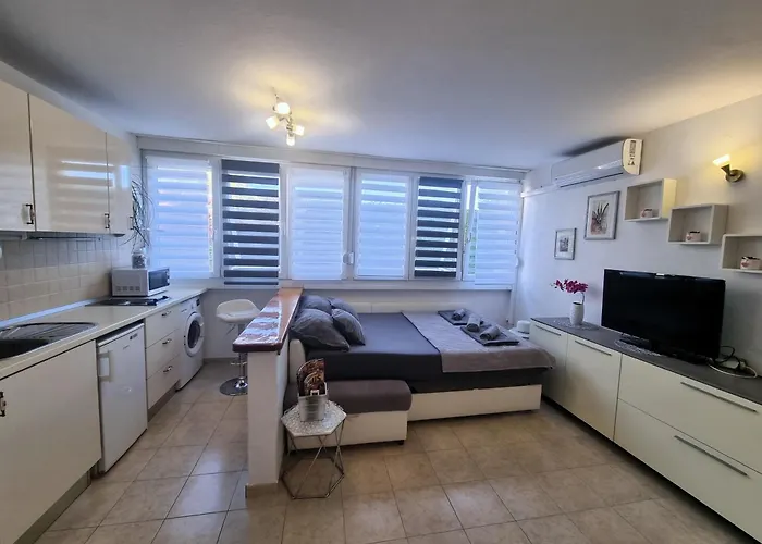 Omis Centar Studio Apartment
